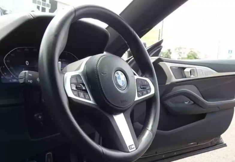 BMW 8 series Black