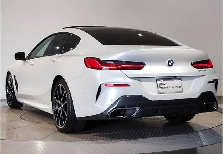 BMW 8 series White