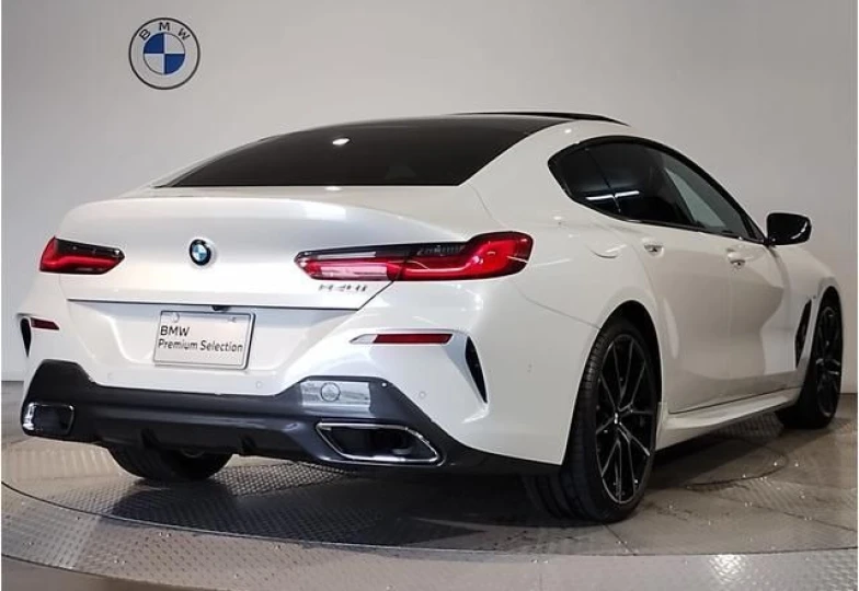 BMW 8 series White