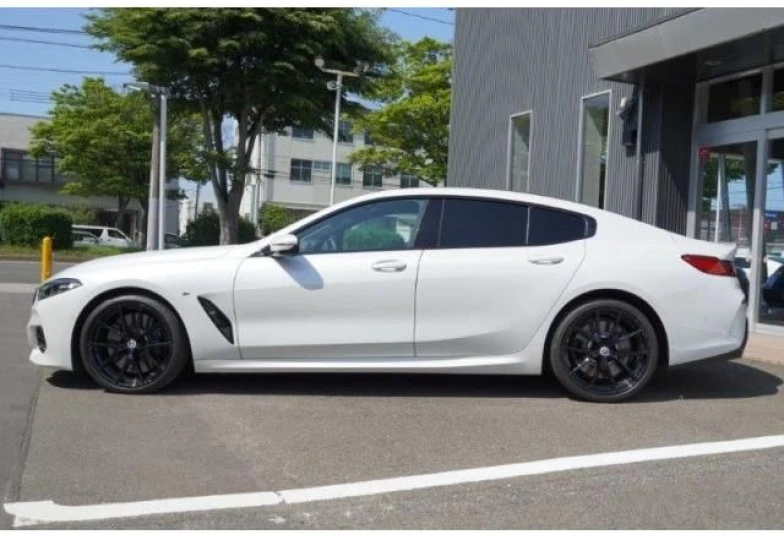 BMW 8 series White