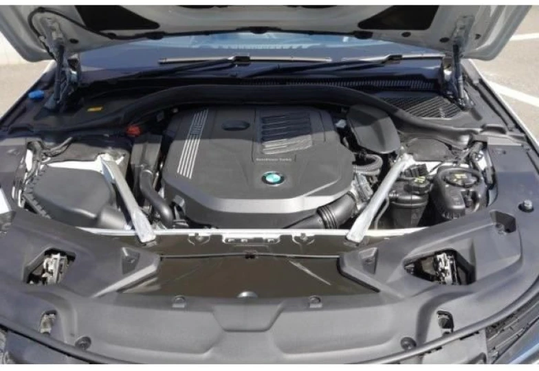 BMW 8 series White