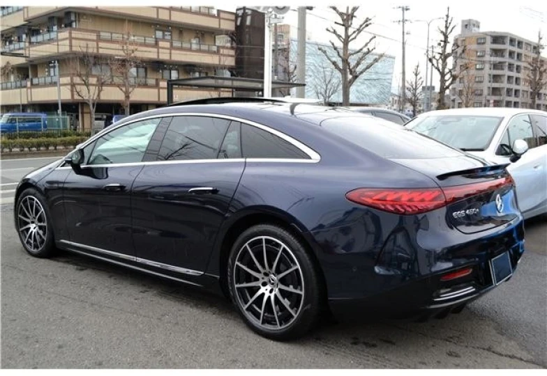 Mercedes EQS Blue