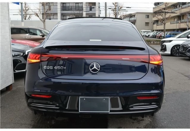 Mercedes EQS Blue