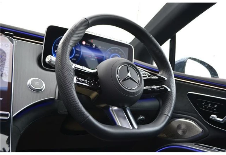 Mercedes EQS Blue