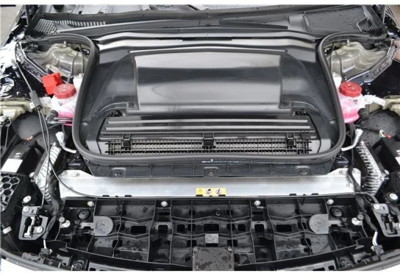Mercedes EQS Blue