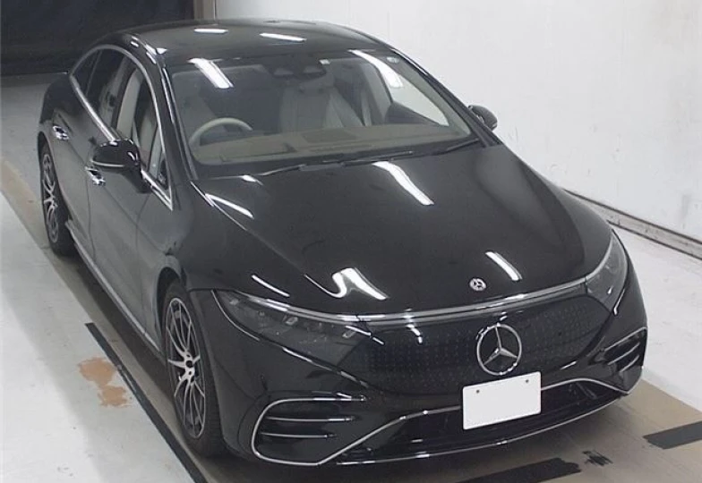 Mercedes EQS Black