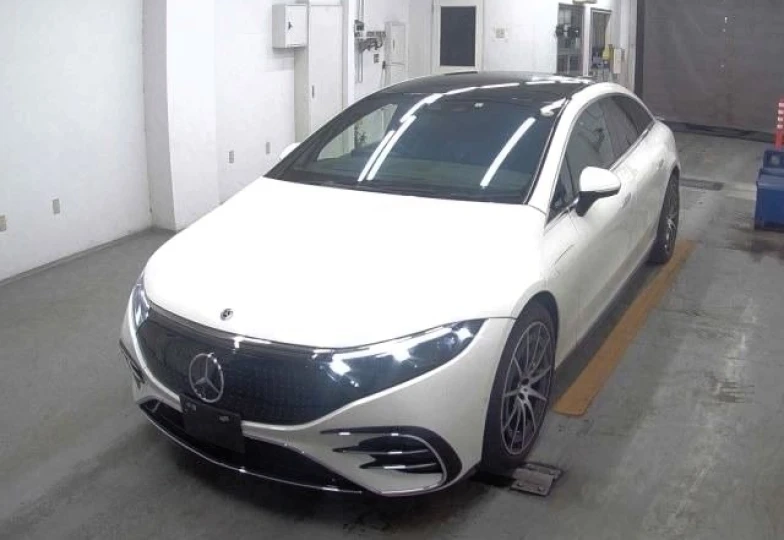 Mercedes EQS White
