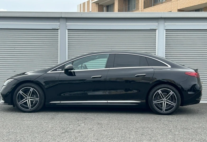 Mercedes EQE Черный