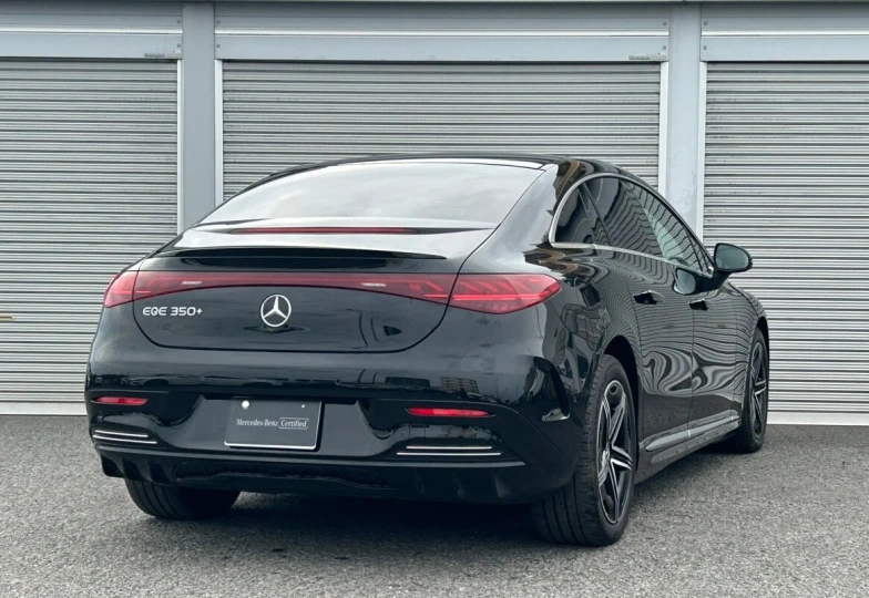 Mercedes EQE Черный