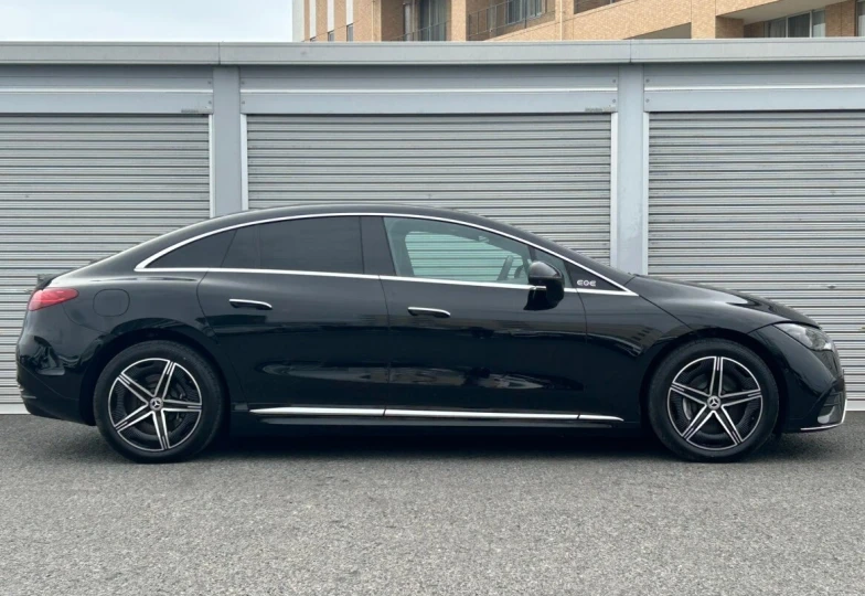 Mercedes EQE Черный
