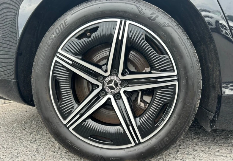 Mercedes EQE Черный