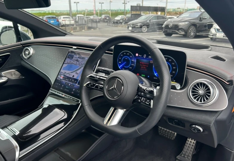 Mercedes EQE Черный