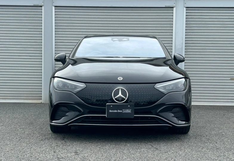Mercedes EQE Черный