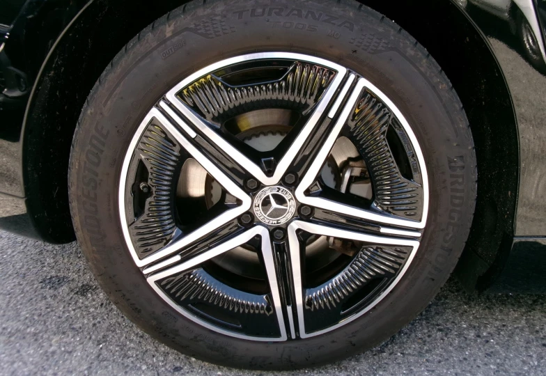 Mercedes EQE Черный