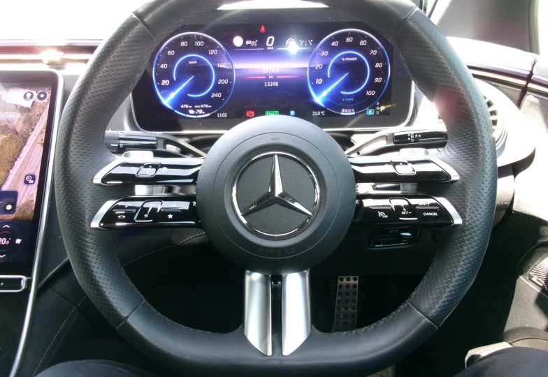 Mercedes EQE Черный