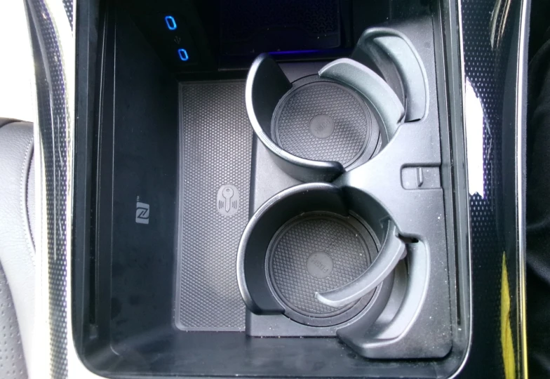 Mercedes EQE Черный