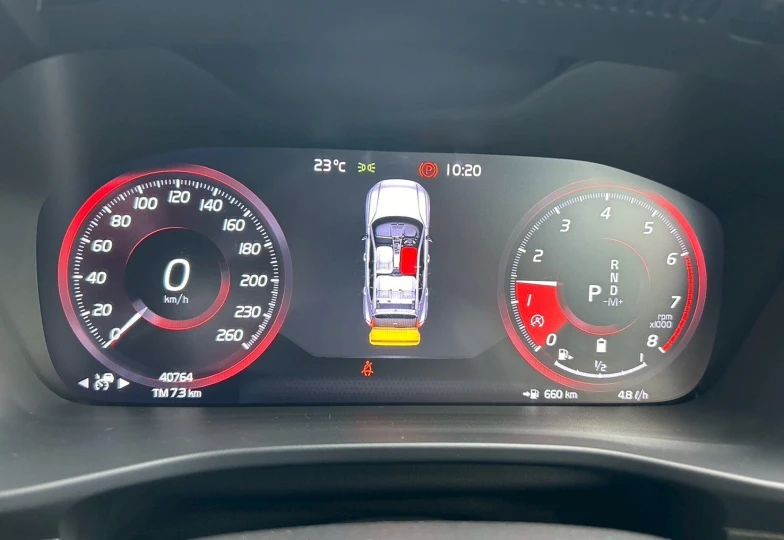 Volvo XC40 Черный