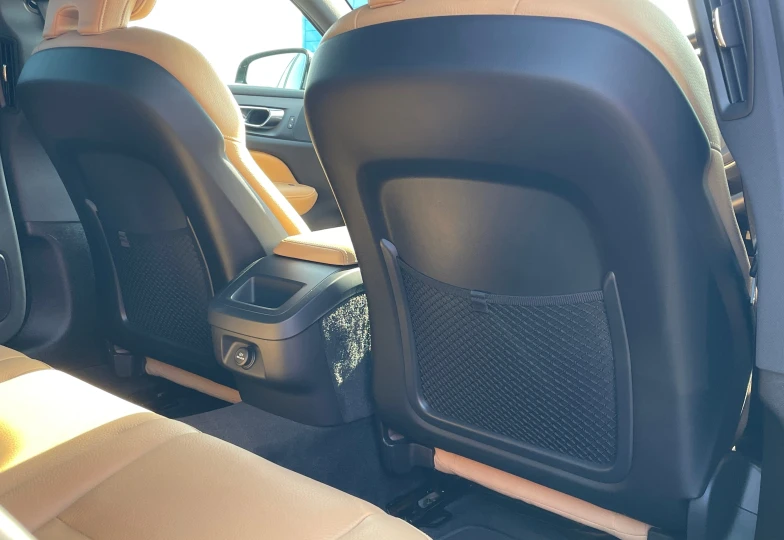 Volvo T4 Black