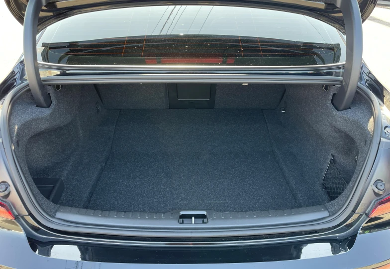 Volvo T4 Black