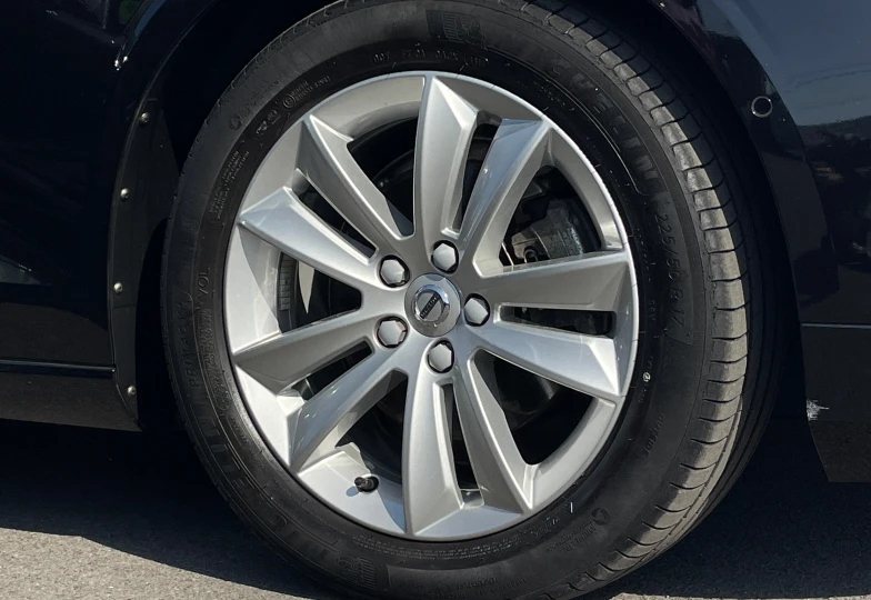 Volvo T4 Black