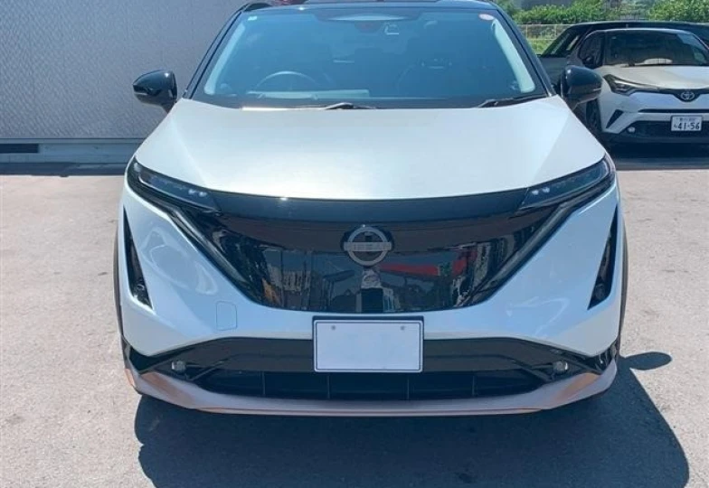 Nissan Ariya Белый