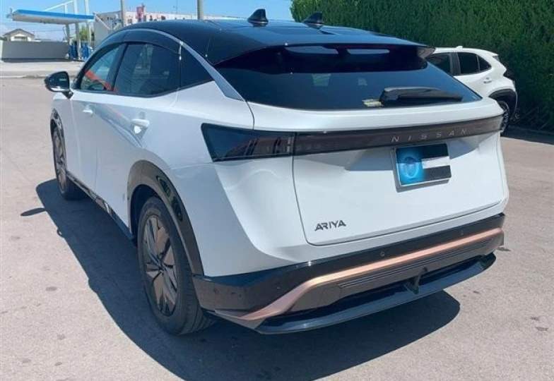 Nissan Ariya Белый