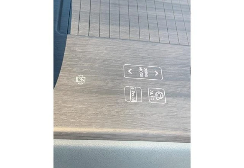 Nissan Ariya Белый
