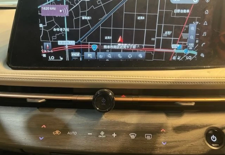 Nissan Ariya Белый