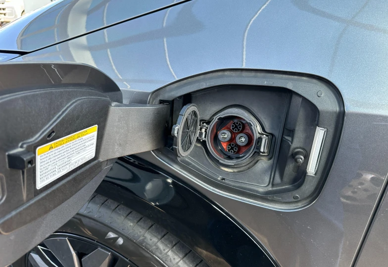 Nissan Ariya Серый