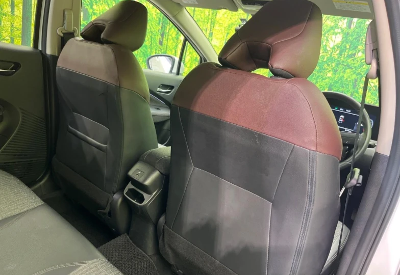 Nissan Aura Белый