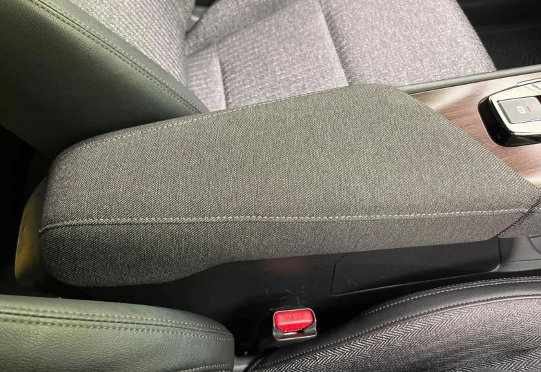 Nissan Aura Белый