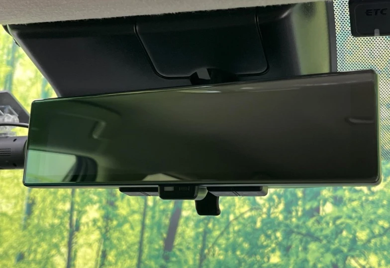 Nissan Aura Белый