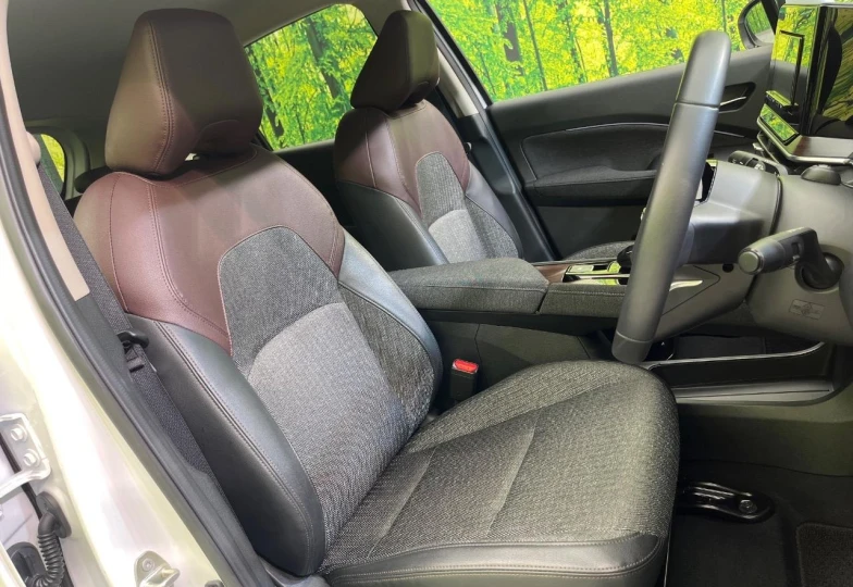 Nissan Aura Белый
