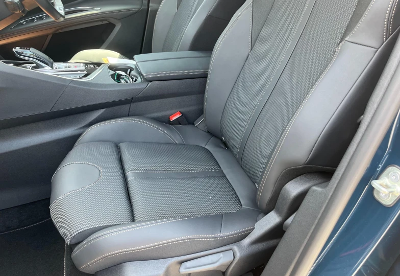Peugeot 3008 Синий
