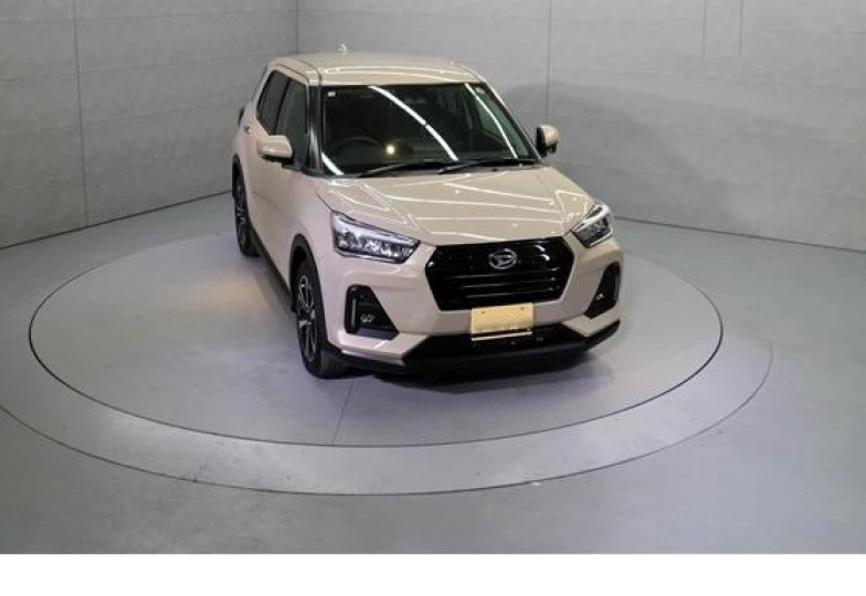 Daihatsu Rocky Бежевый