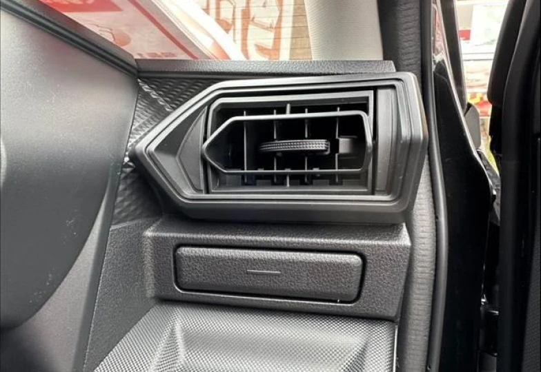 Daihatsu Rocky Черный