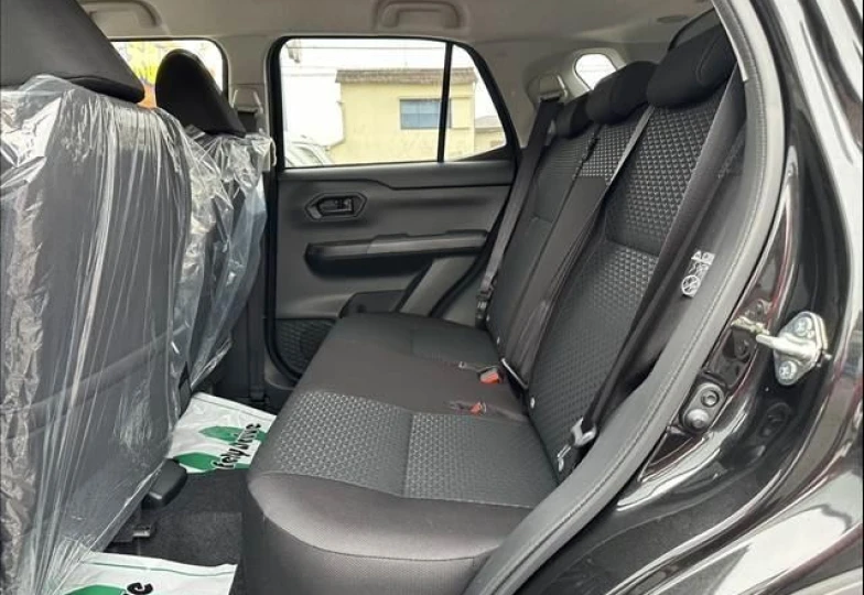 Daihatsu Rocky Черный