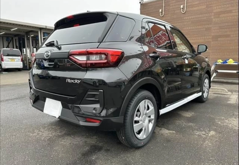 Daihatsu Rocky Черный