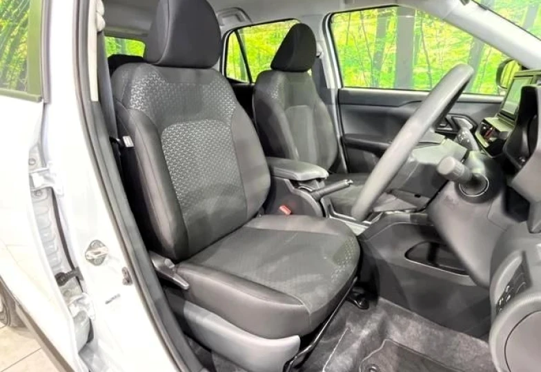 Daihatsu Rocky Белый