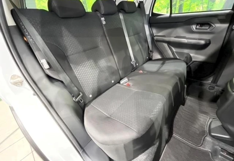 Daihatsu Rocky Белый