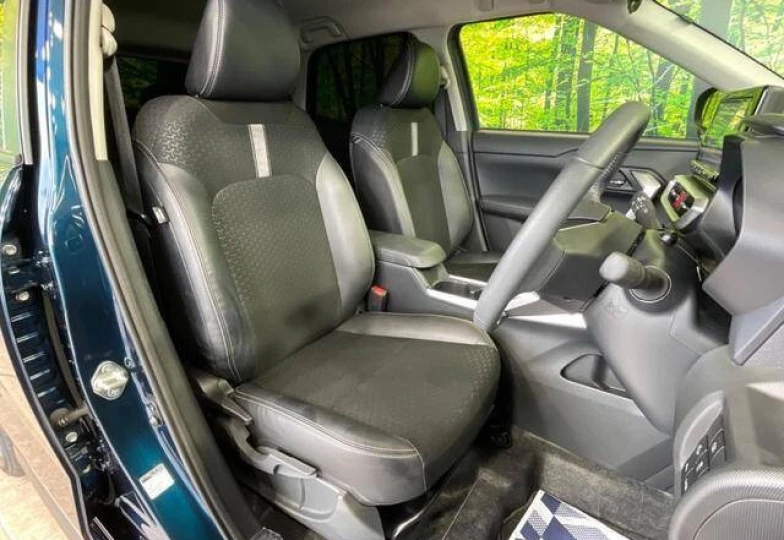 Daihatsu Rocky Синий