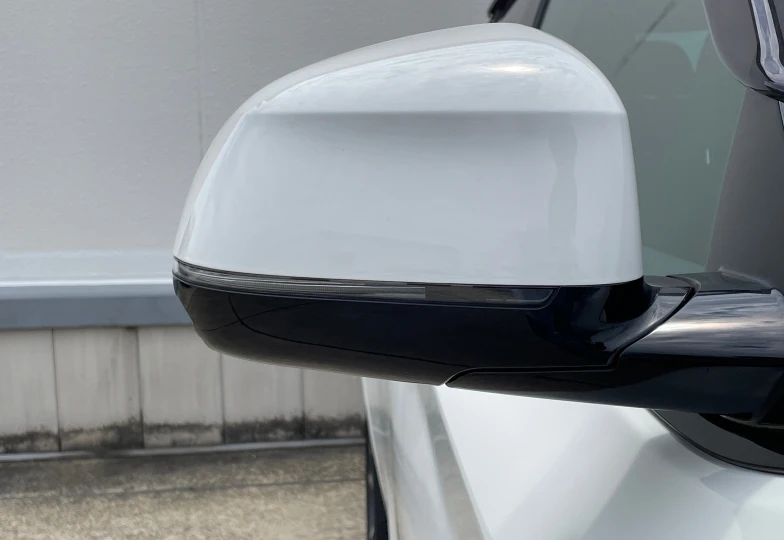 BMW X4 White