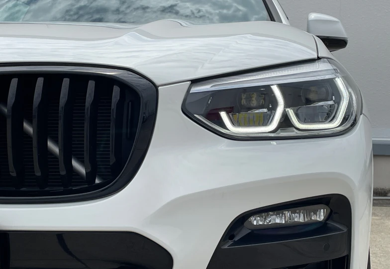 BMW X4 White