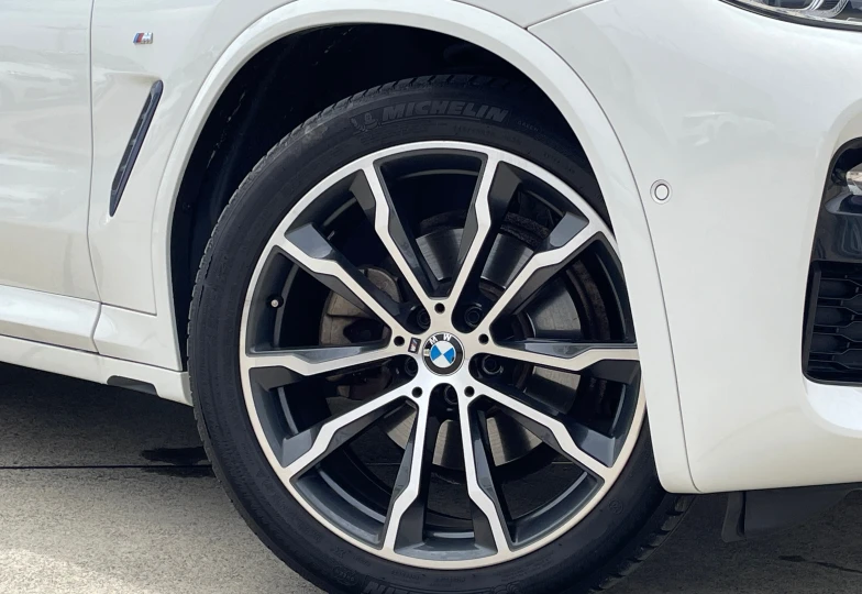 BMW X4 White