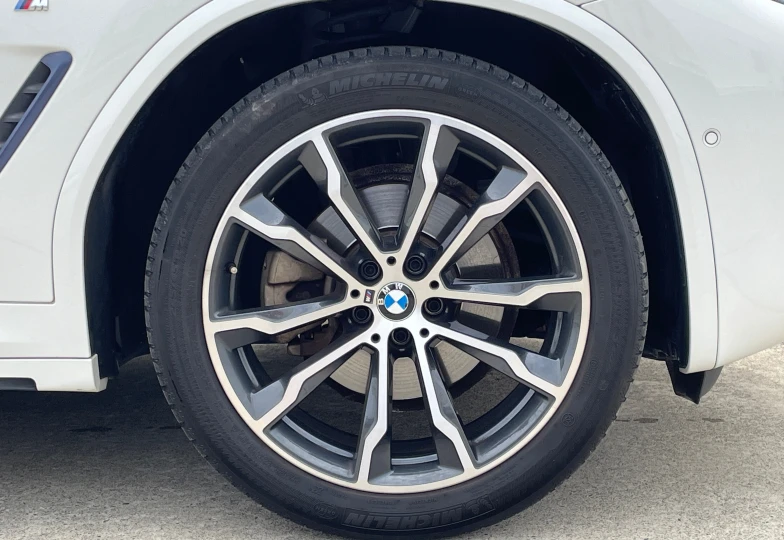 BMW X4 White