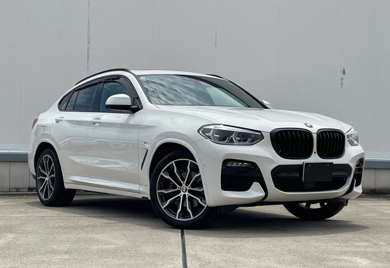 BMW X4 White