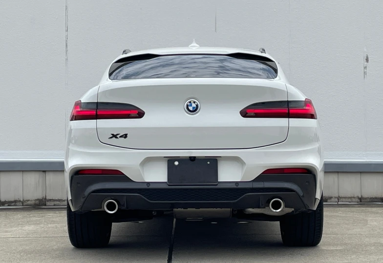 BMW X4 White
