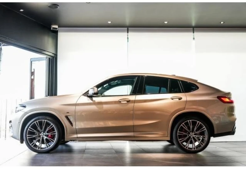 BMW X4 Gold