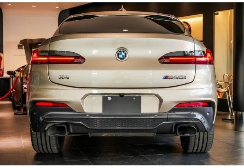 BMW X4 Gold