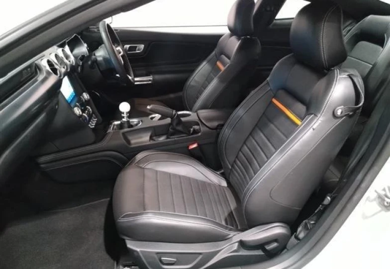 Ford Mustang Grey